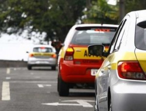 carros-de-auto-escola